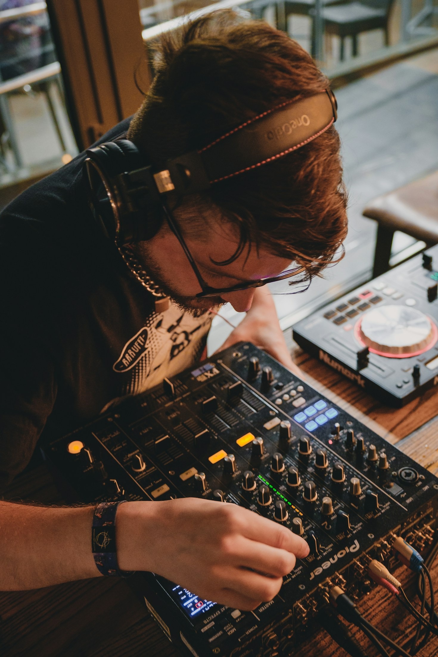 Do Conceito à Mixagem: Criando Instrumentais Marcantes